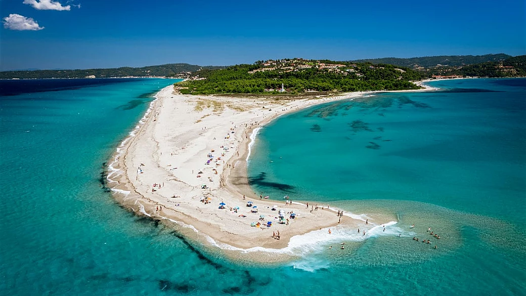 non solo isole: questa parte della grecia continentale riserva spiagge idilliache e scorci di rara bellezza