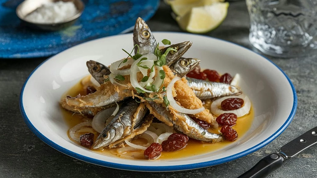 sarde in saor: storia del grande classico della cucina di venezia e i posti migliori dove provarle