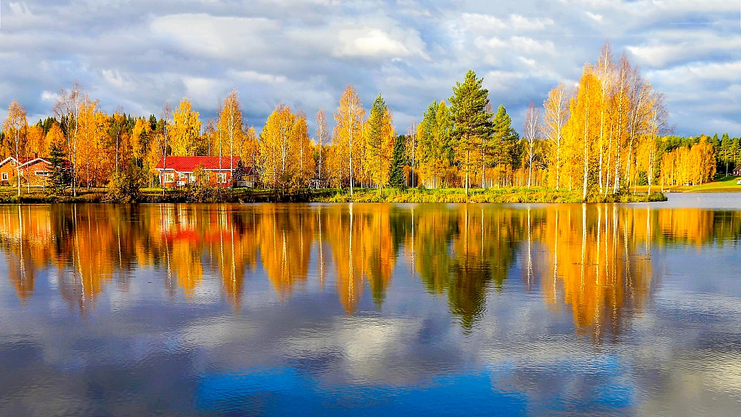 finlandia: alla scoperta della “ruska”, la magia dell’autunno nordico