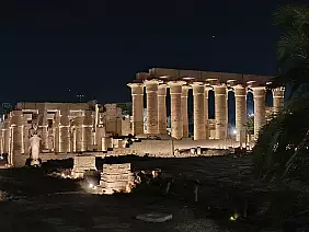 8_luxor_di_sera