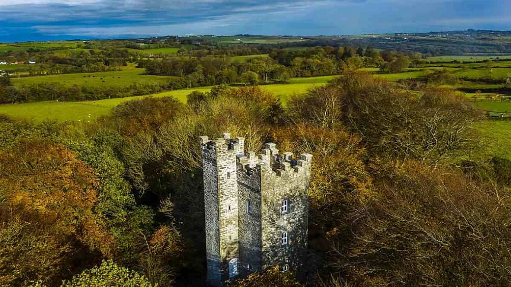 costruita nel 1858, questa torre di quattro piani è il luogo più originale dove potrai dormire in irlanda