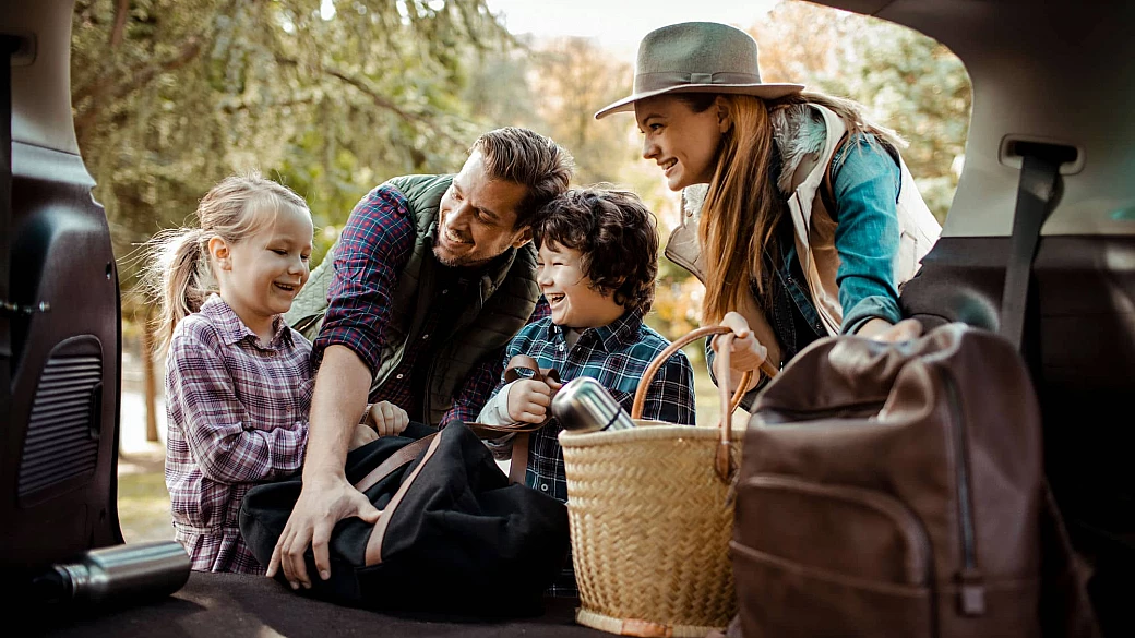 viaggiare con un neonato: i consigli utili per un'esperienza che farà felice tutta la famiglia