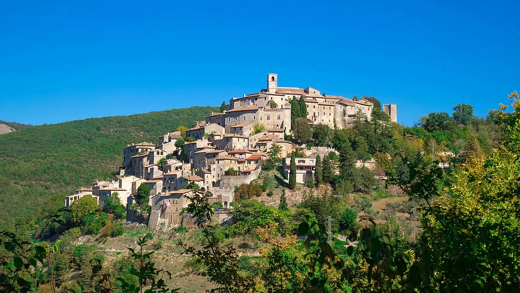 il gioiello dell'alto lazio tutto da scoprire: ha soli 400 abitanti, ma è una meraviglia da non lasciarti scappare