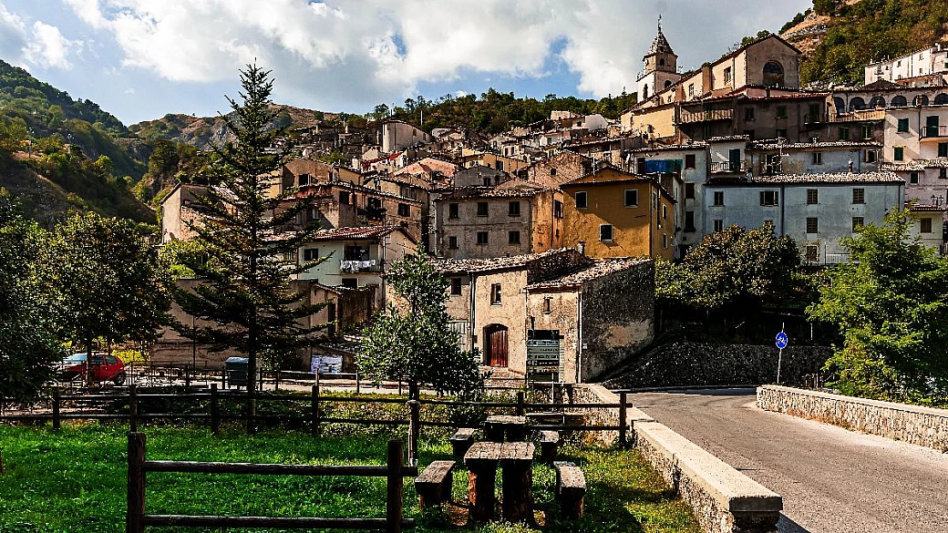 bici, tartufi e ponti sospesi: questo posto del molise è perfetto da visitare in autunno