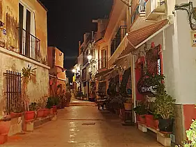 005_barrio_de_santa_cruz_by_night_4_