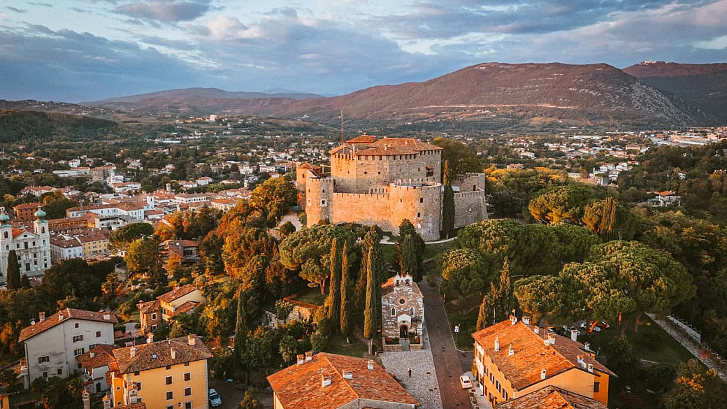 gorizia, dove finisce l’italia e inizia l’europa
