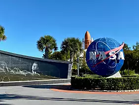 kennedy space center_2094785017