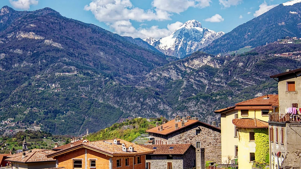 vecchi mulini e fucine fanno di questo borgo vicino brescia la meta ideale da visitare in lombardia a novembre