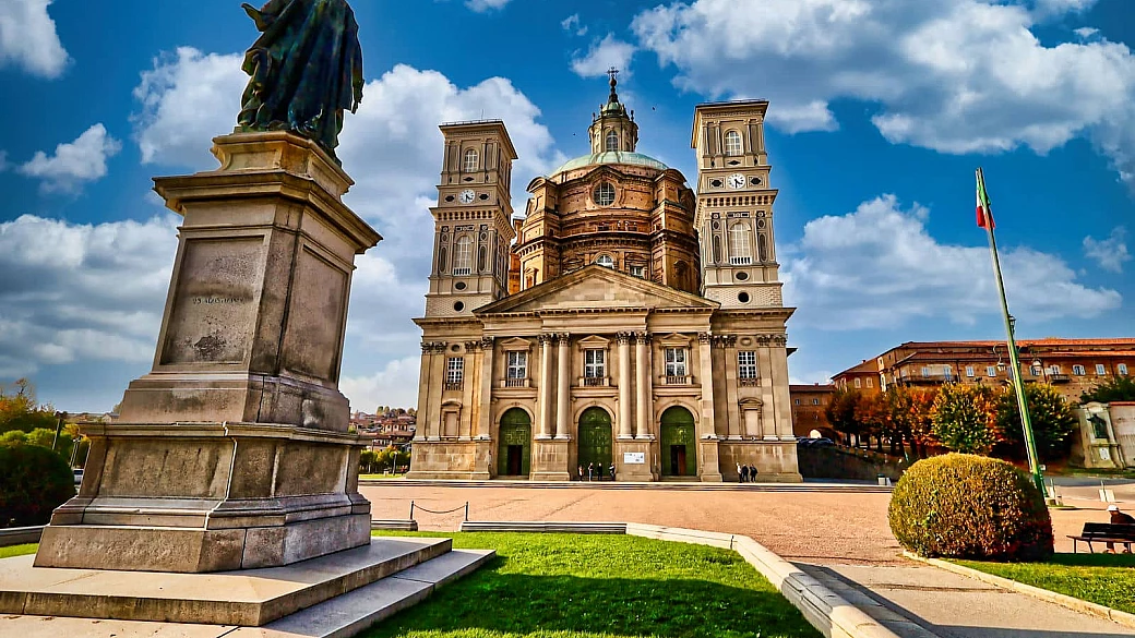 in italia c'è la più grande al mondo del suo genere: con i suoi 75 metri è un vero luogo da record