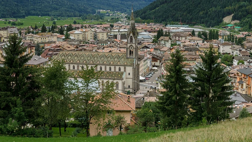 tra vette imponenti e vallate segrete affrontiamo un viaggio nel cuore del trentino-alto adige