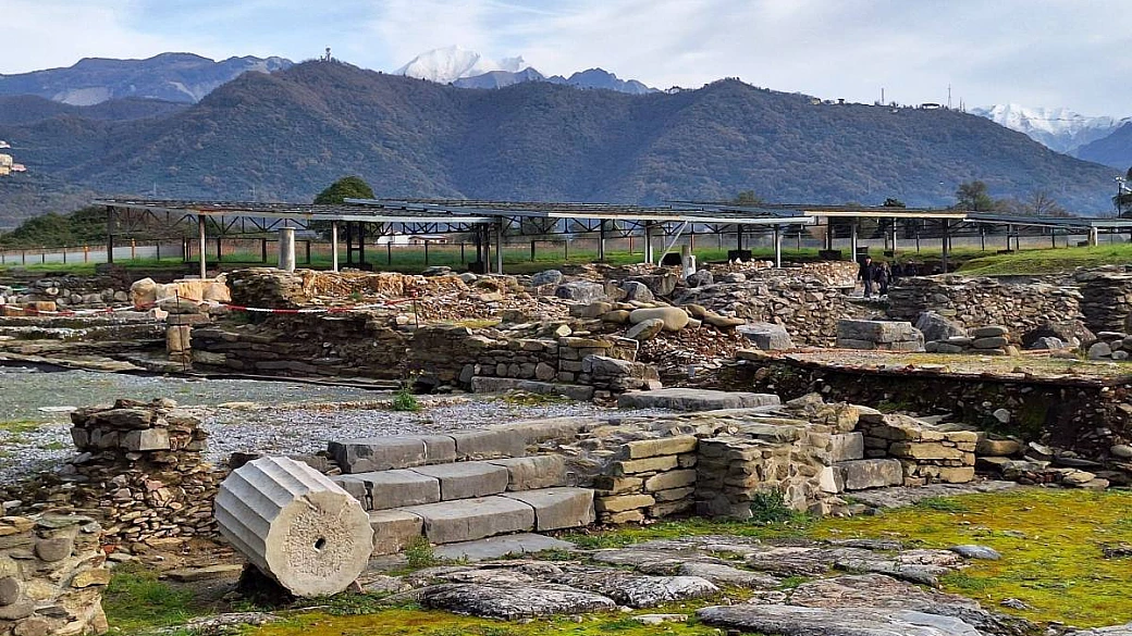 più di 2000 anni fa in italia c'era un'intera città dedicata alla luna: ancora oggi è un luogo incredibile da scoprire