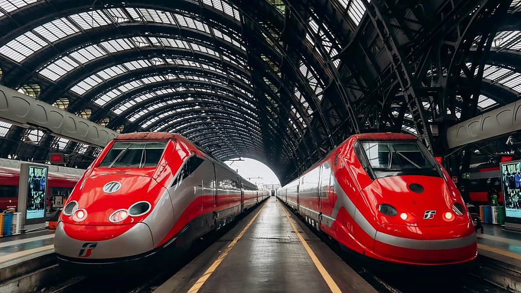 il 2026 sarà l'anno dei viaggi in treno: linee av e low-cost spingeranno all'addio agli aerei?