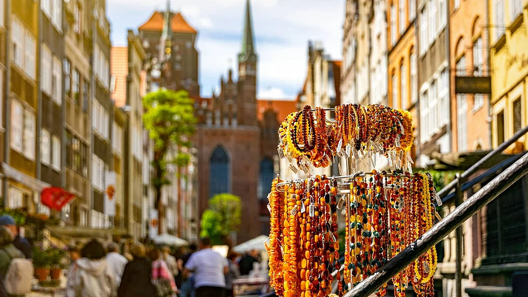 in polonia c'è la capitale mondiale dell'ambra: è il perfetto souvenir di ogni viaggio in questa città antica