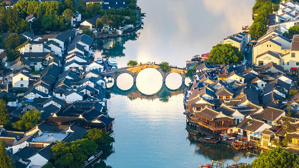 due distretti per due idee diverse di città: questi quartieri raccontano la vera shanghai oltre i grattacieli