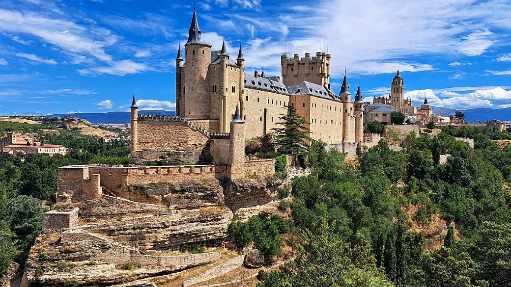 oltre i pirenei: il viaggio on the road nel nord selvaggio che nasconde le spiagge più belle d'europa