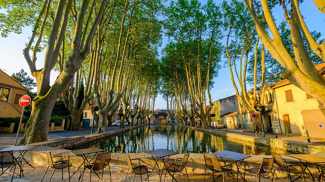 un paesino dove stagni e pioppi hanno disegnano il panorama più bello di tutta la regione