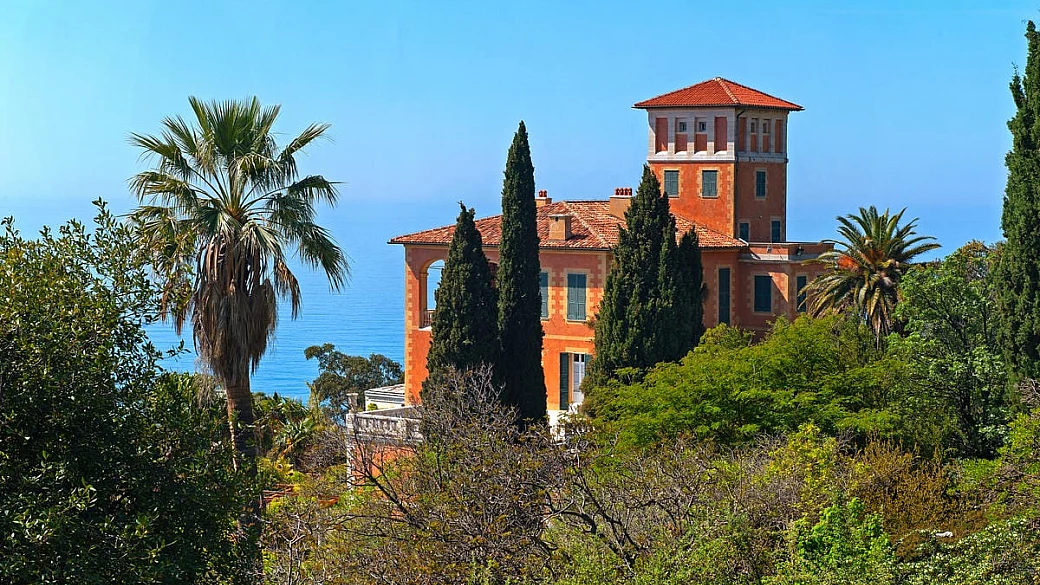 questo parco della liguria è una vera esplosione di colore e profumo con vista sul mare