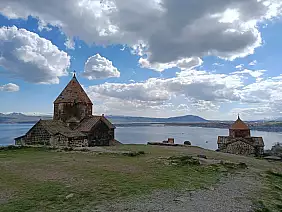 12_monastero_sevanavank