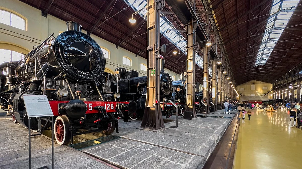 alle porte di napoli c'è il museo che tutti gli amanti dei treni dovrebbero visitare: è unico al mondo