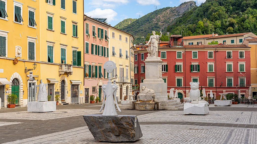 tg del turismo: notizie da carrara, prato, castello di miradolo e san mauro pascoli