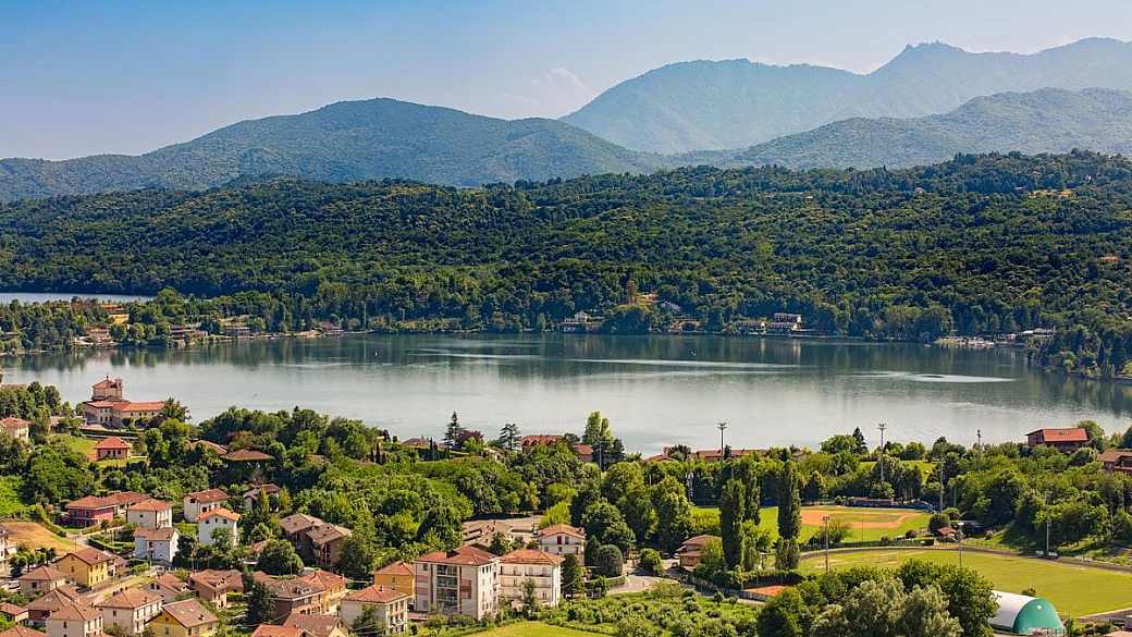 piemonte, gli incredibili laghi dove tuffarsi nell'acqua più pulita d'europa