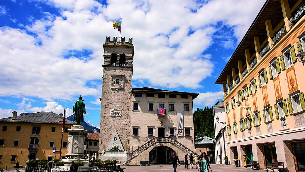 tiziano, 450 anni dopo: le dolomiti bellunesi celebrano il genio dell'arte rinascimentale con mostre, eventi e itinerari
