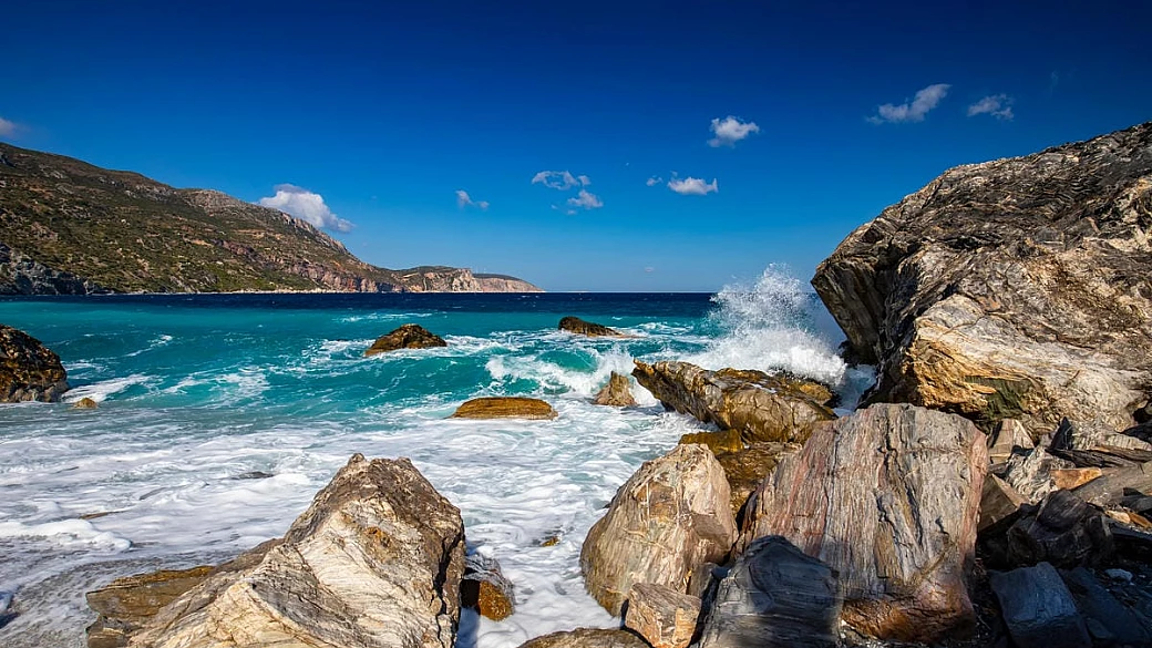 evia, il turchese e il verde: viaggio sull'isola più originale (e sottovalutata) della grecia