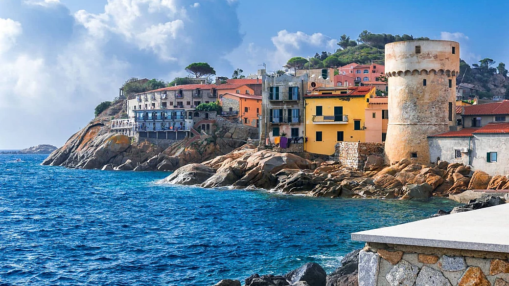 un’avventura marina fra ansedonia e isola del giglio: la nostra fuga spontanea verso il mare della toscana