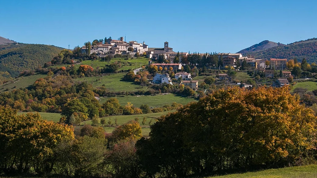 in umbria c'è il comune più alto della regione: il borgo della biga d'oro dove il tempo sembra essersi fermato