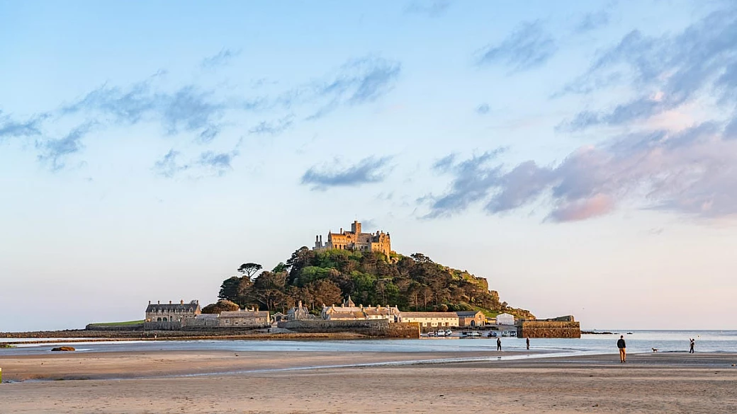 in gran bretagna c'è una copia di mont saint-michel, ed è bella (quasi) quanto l'originale