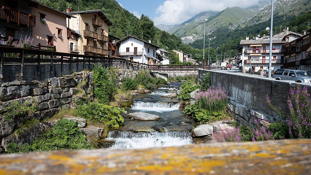 ci abitano meno di 150 persone, e qui non fa mai caldo: questo borgo del piemonte è un vero rifugio climatico