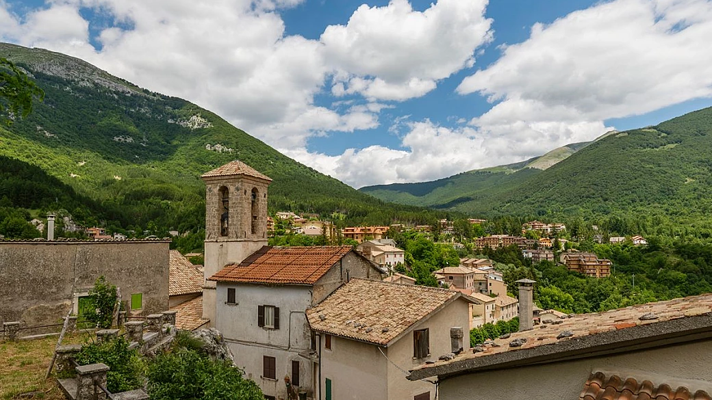 il paese più fresco del lazio è circondato da faggete e sorge a quasi 1.100 metri d’altezza