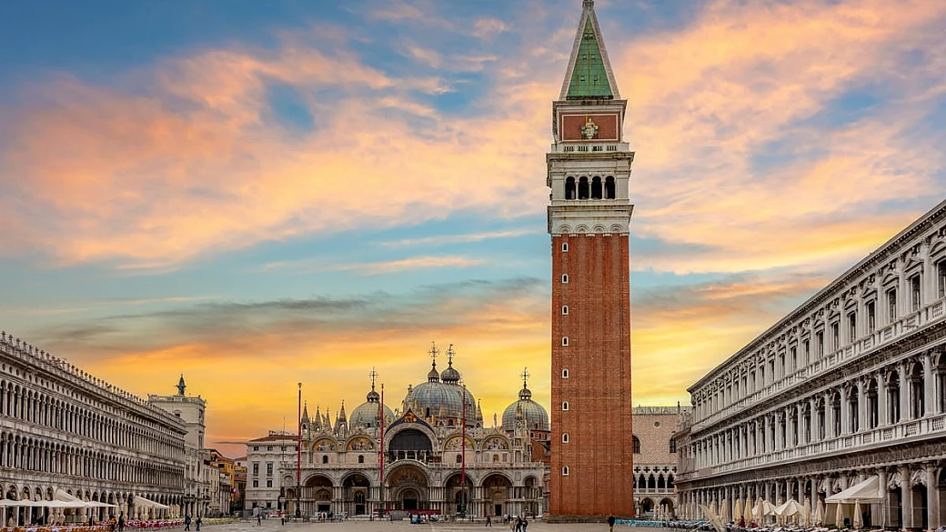da toronto alla slovenia, è lui il monumento simbolo dell'italia che è stato imitato in tutto il mondo