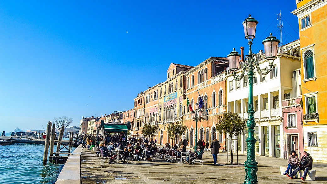 a 10 minuti dal centro si nasconde l'isola più autentica: qui arrivano pochi turisti e il caos della città diventa un ricordo