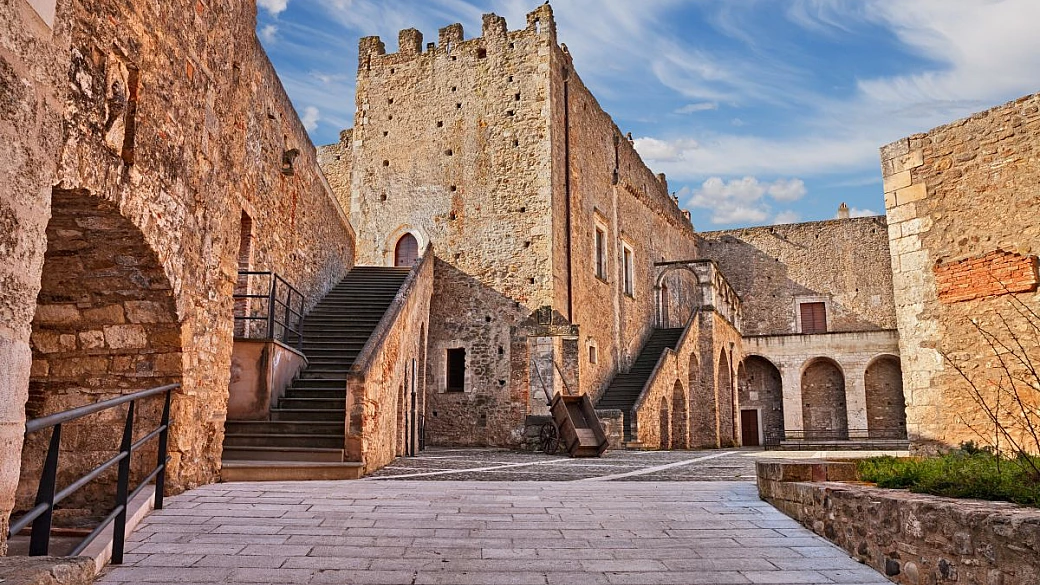 come questo borgo della basilicata è diventato famoso grazie a una congiura di 500 anni fa