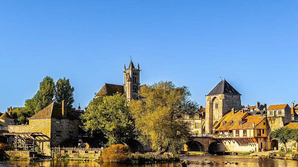 un capolavoro impressionista a un'ora da parigi: è la città più bella da scoprire nei dintorni della capitale