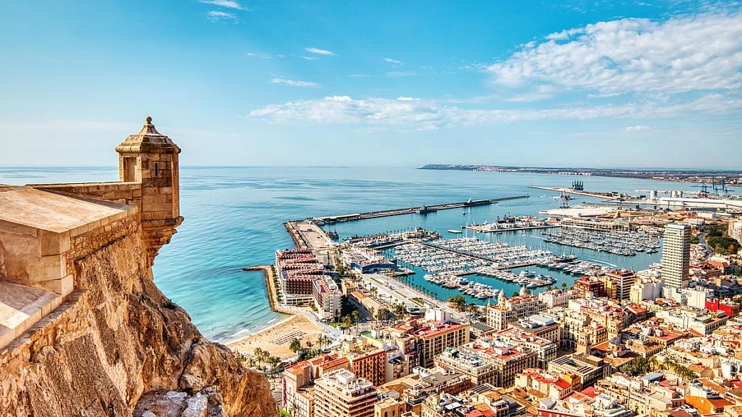 alicante oltre le spiagge: il mio viaggio di 3 giorni in spagna tra i vicoli di santa cruz e l’isola di tabarca