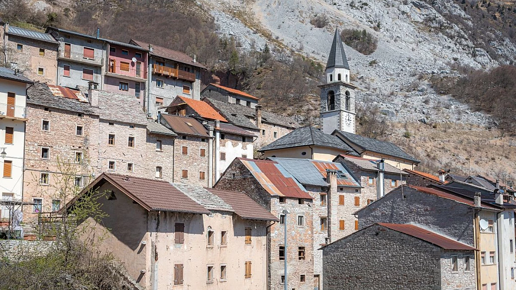 erto e casso, storia dei borghi tornati a vivere dopo la tragedia del vajont