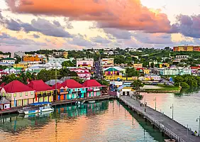 turistipercaso St.,John's,,Antigua,Port,And,Skyline,At,Dusk.