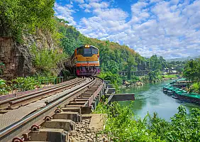 turistipercaso Trains,Running,On,Death,Railways,Track,Crossing,Kwai,River,In
