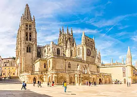 turistipercaso Burgos,spain,-,May,12,2019,-,Place,Of,Rey,San,Fernando