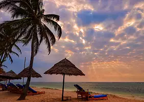 turistipercaso Kenyan,Coastal,Beach,Indian,Ocean,Sunrise,And,Sunset,View