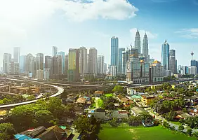 turistipercaso Panorama,Cityscape,View,In,The,Middle,Of,Kuala,Lumpur,City