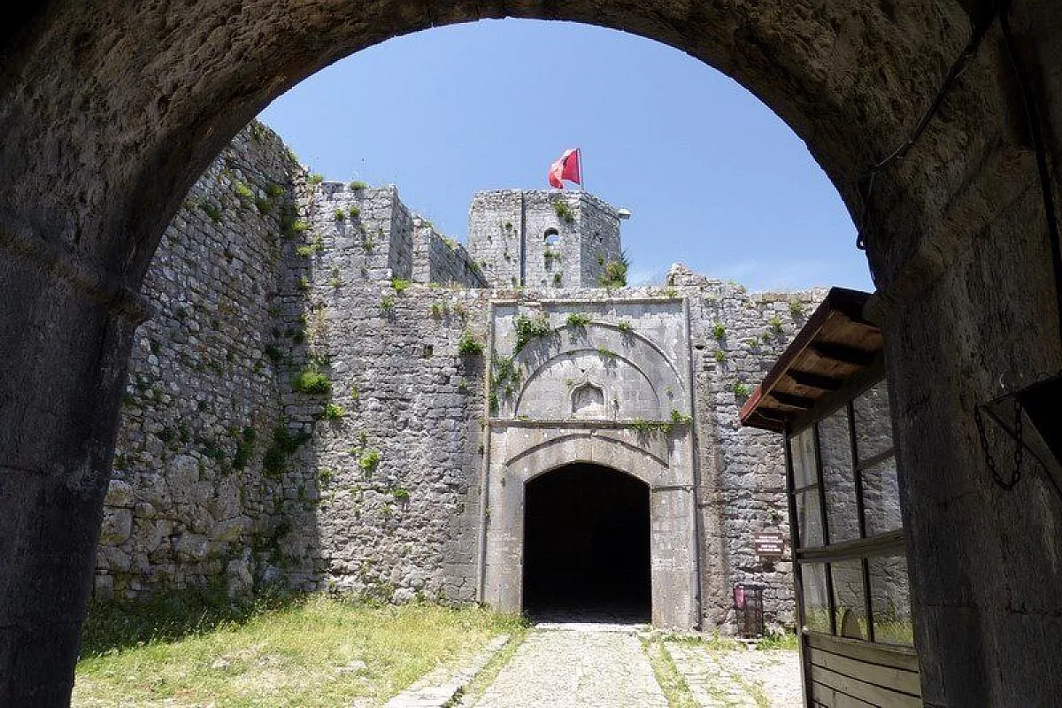 Scutari il castello rozafa
