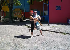 turistipercaso argentina-patagonia-e-tierra-hxmyq