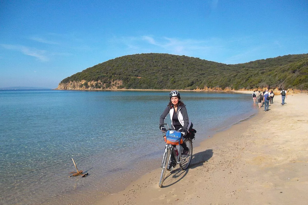 In bici a Cala Violina (Autunno pedalando lungo la Costa degli Etruschi)
