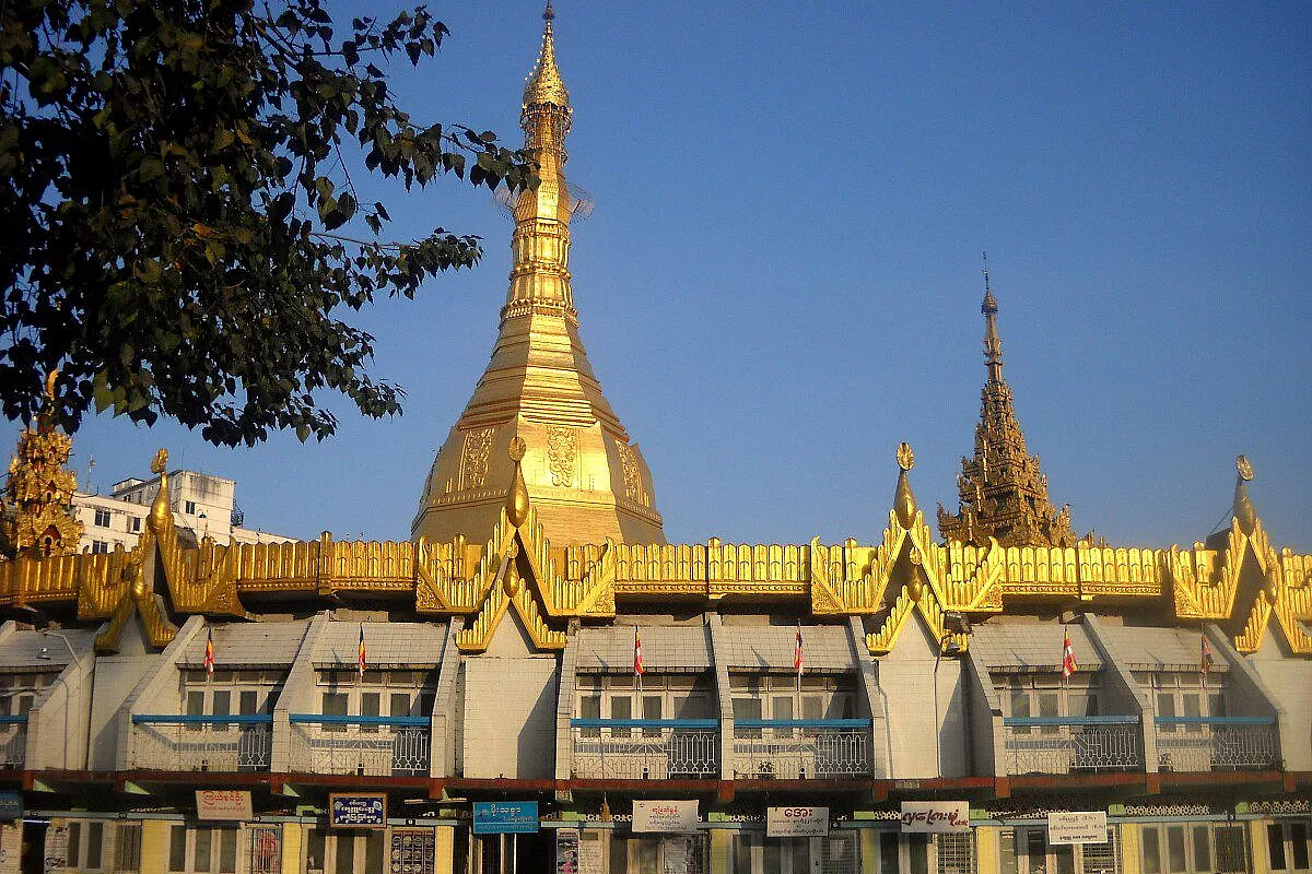 YANGON- SULE PAYA