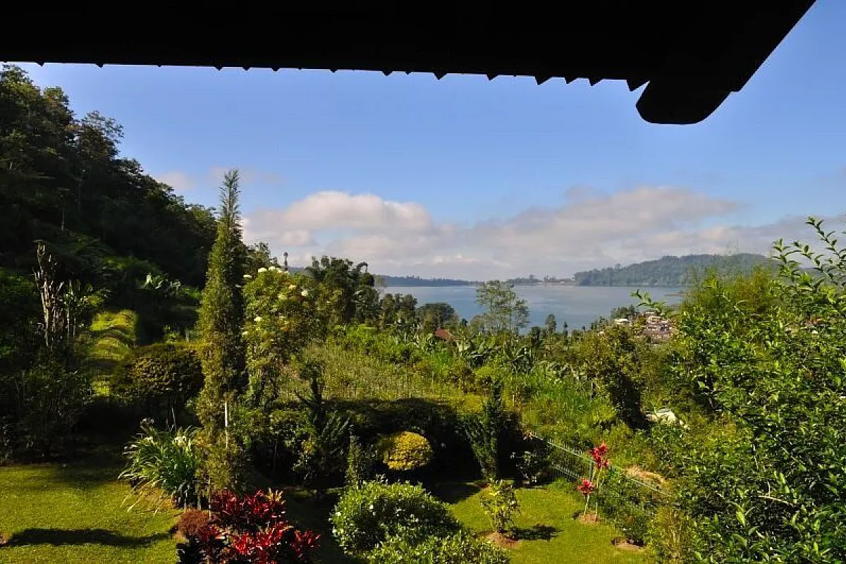 Villa Bukit Berbunga