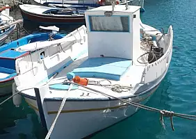 turistipercaso barchette-al-porticciolo-r45uk