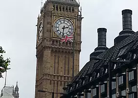 turistipercaso big-ben-palazzo-sj3mq
